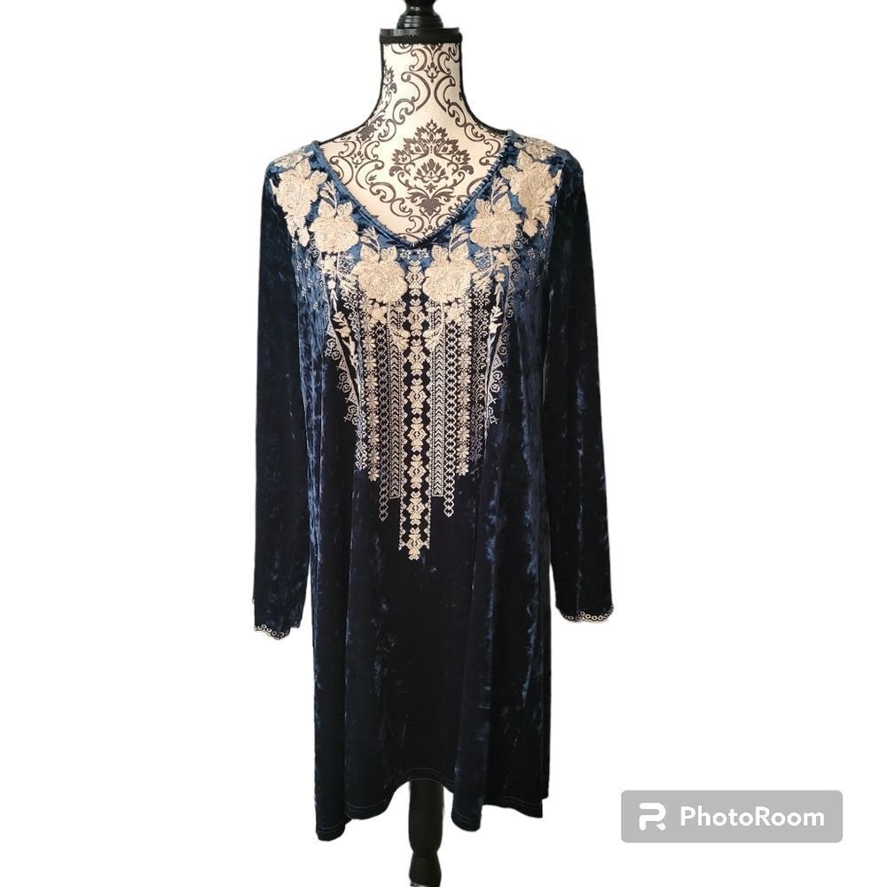 Andree By Unit Dark Teal Crushed Velvet Embroidered Dress S